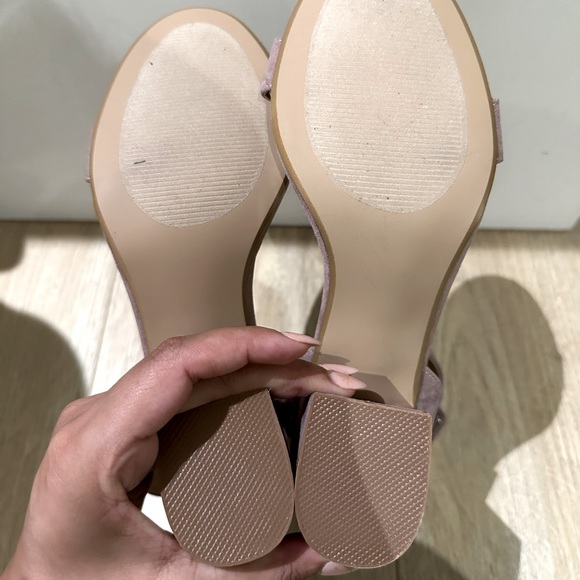 SOLD ❌ Steve Madden Block Heel Sandals ❌ SOLD - Picture 4 of 4